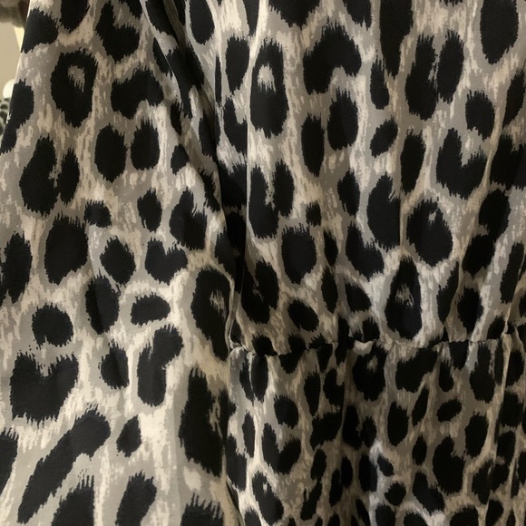 ⭐️⭐️ 2/$35 Shein curve leopard print dress - Picture 2 of 5